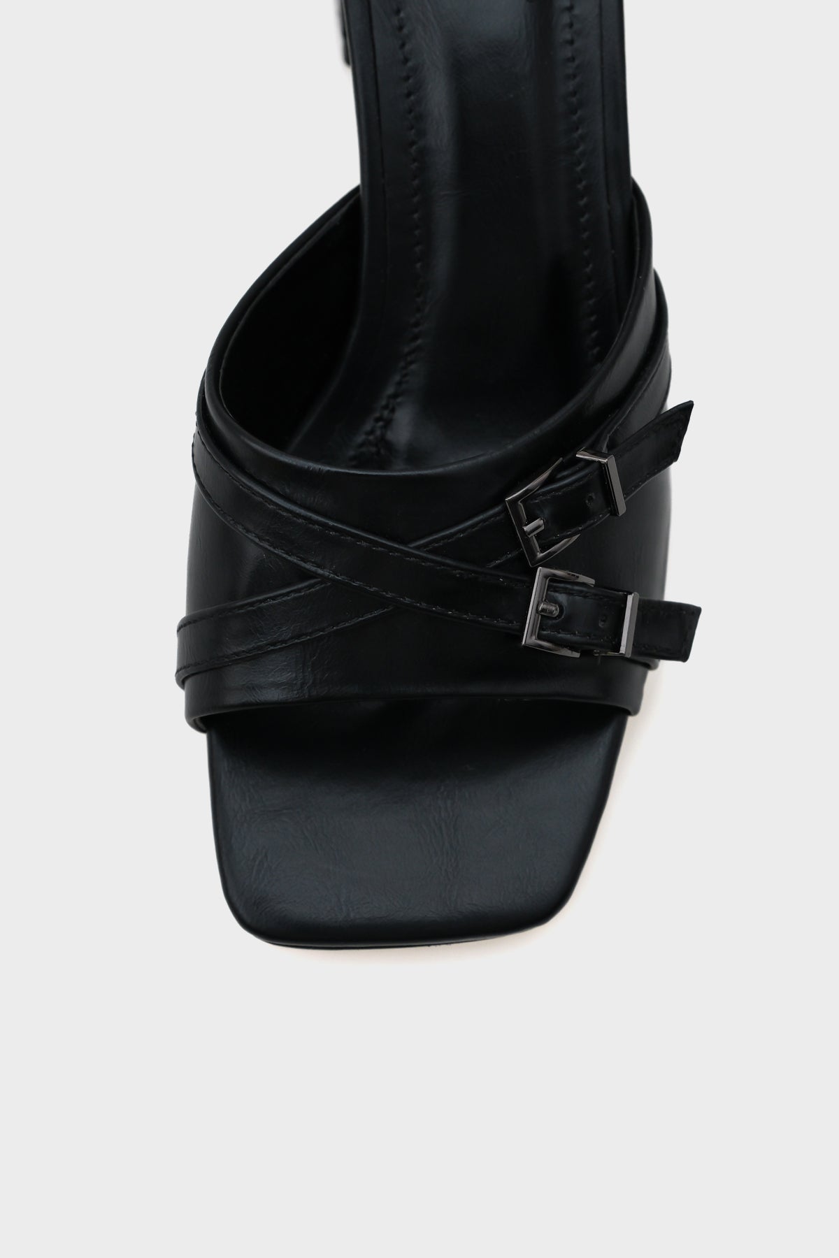 Neda Orta Topuklu Çift Tokalı Kadın Terlik