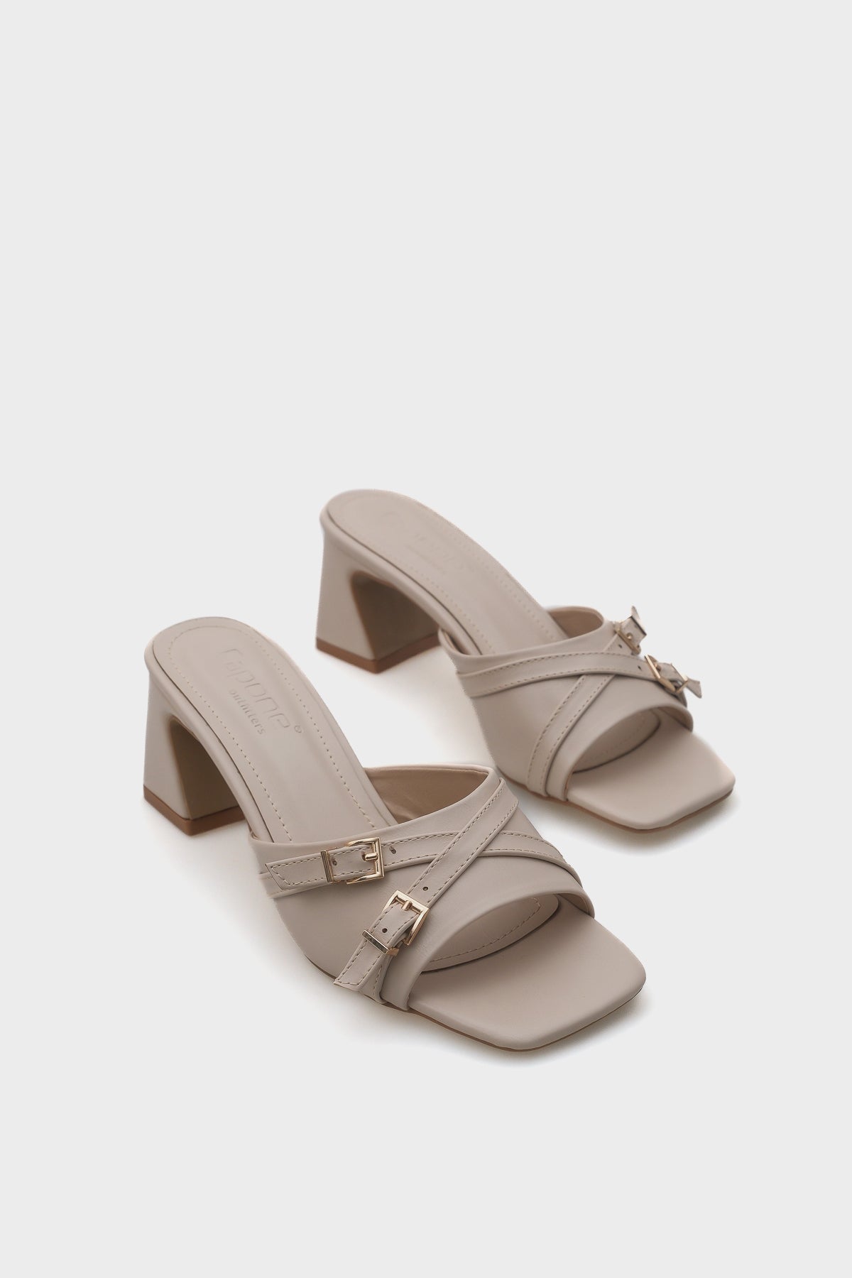 Neda Orta Topuklu Çift Tokalı Kadın Terlik