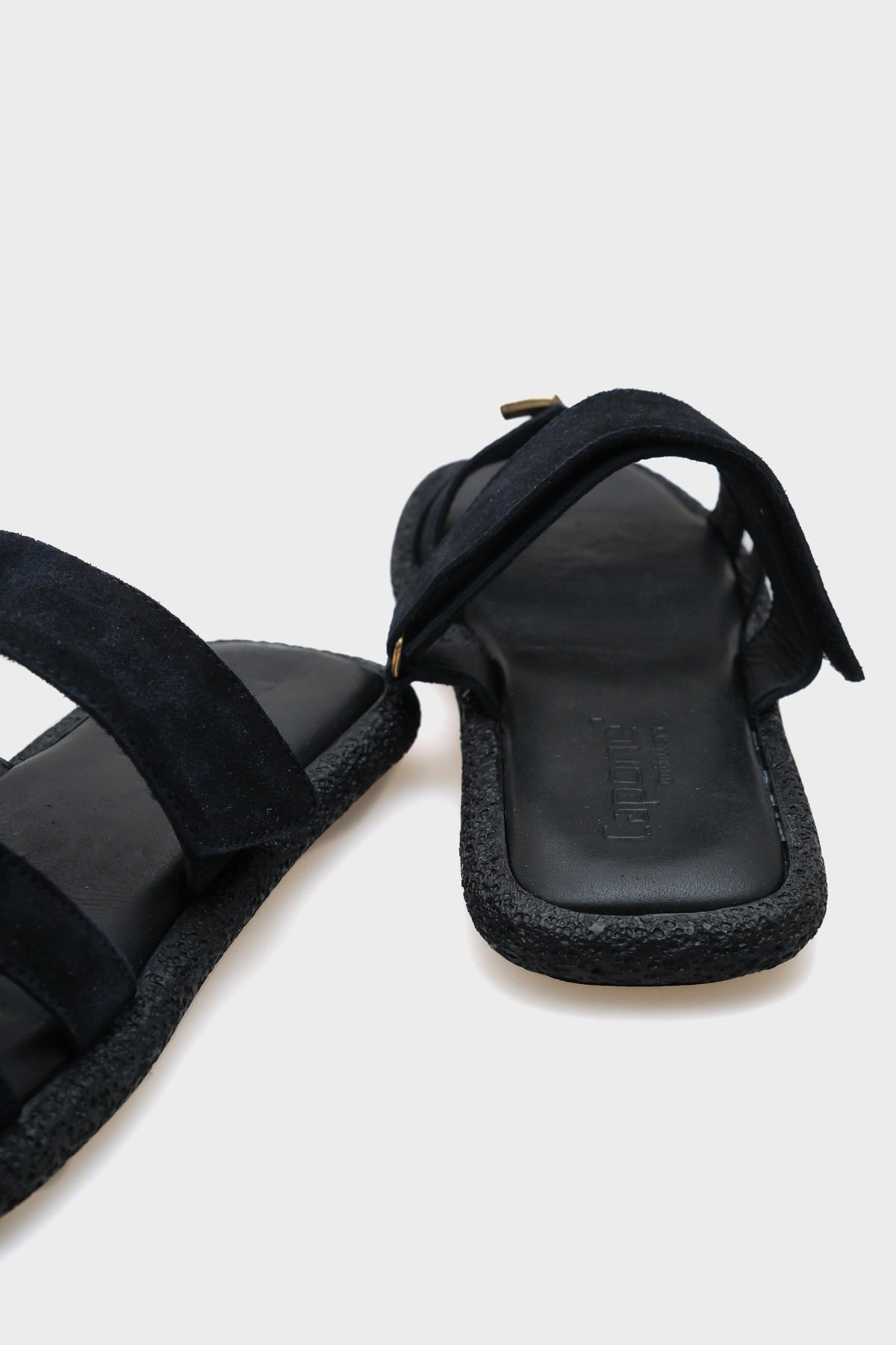 Lane Hakiki Deri V tokalı Çift Bantlı Kadın Konfor Terlik