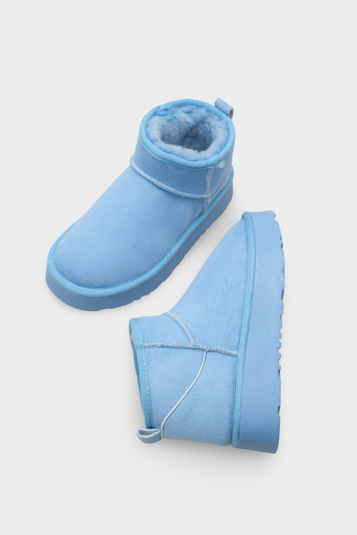 Raina Kalın Tabanlı Yuvarlak Burunlu Kürklü Kısa Kadın Bot