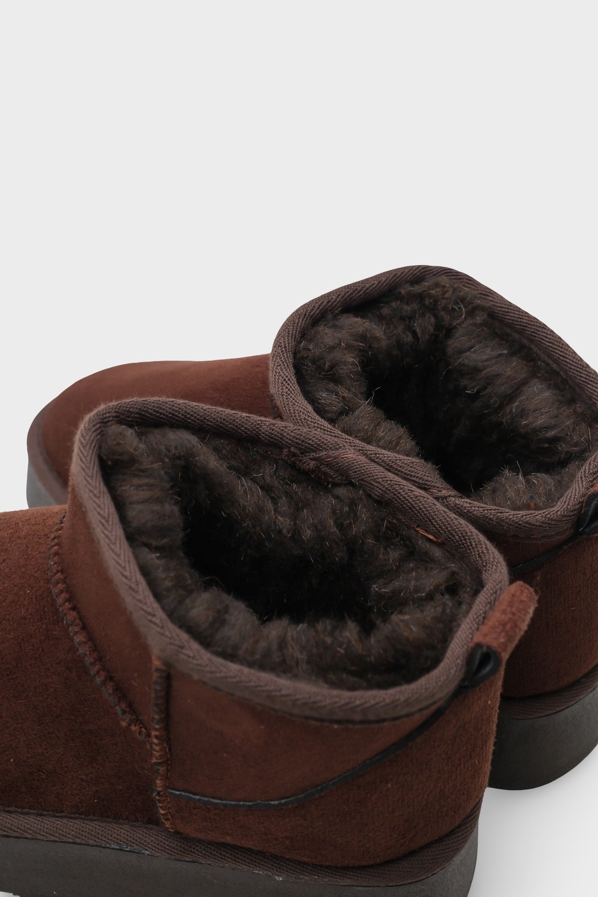 Raina Kalın Tabanlı Yuvarlak Burunlu Kürklü Kısa Kadın Bot