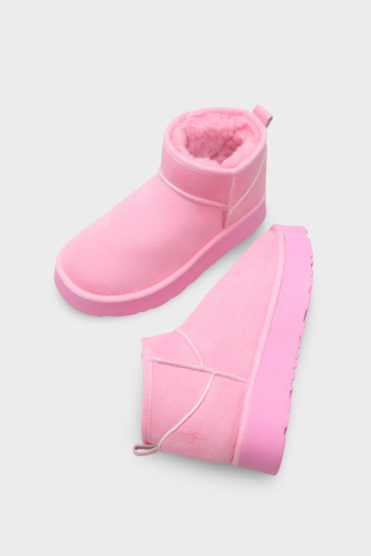 Raina Kalın Tabanlı Yuvarlak Burunlu Kürklü Kısa Kadın Bot