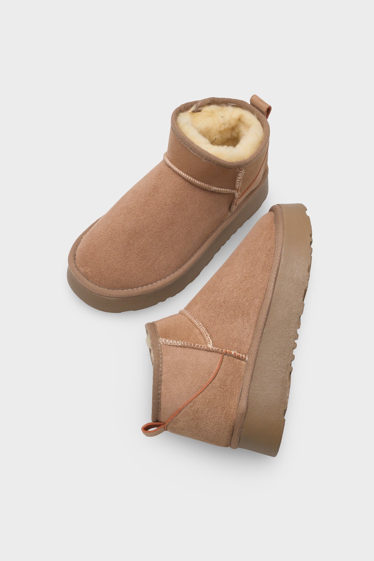 Raina Kalın Tabanlı Yuvarlak Burunlu Kürklü Kısa Kadın Bot