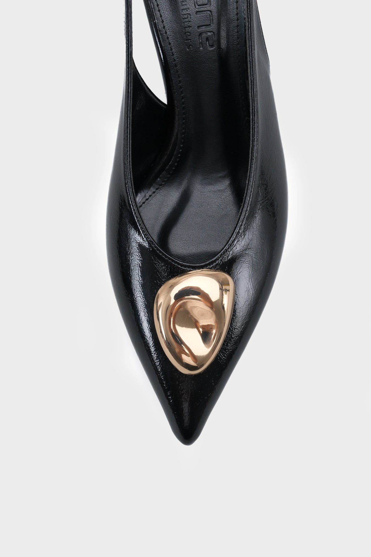 Clari Sivri Burunlu Metal Tokalı Orta Topuklu Arkası Bantlı Kadın Topuklu Ayakkabı