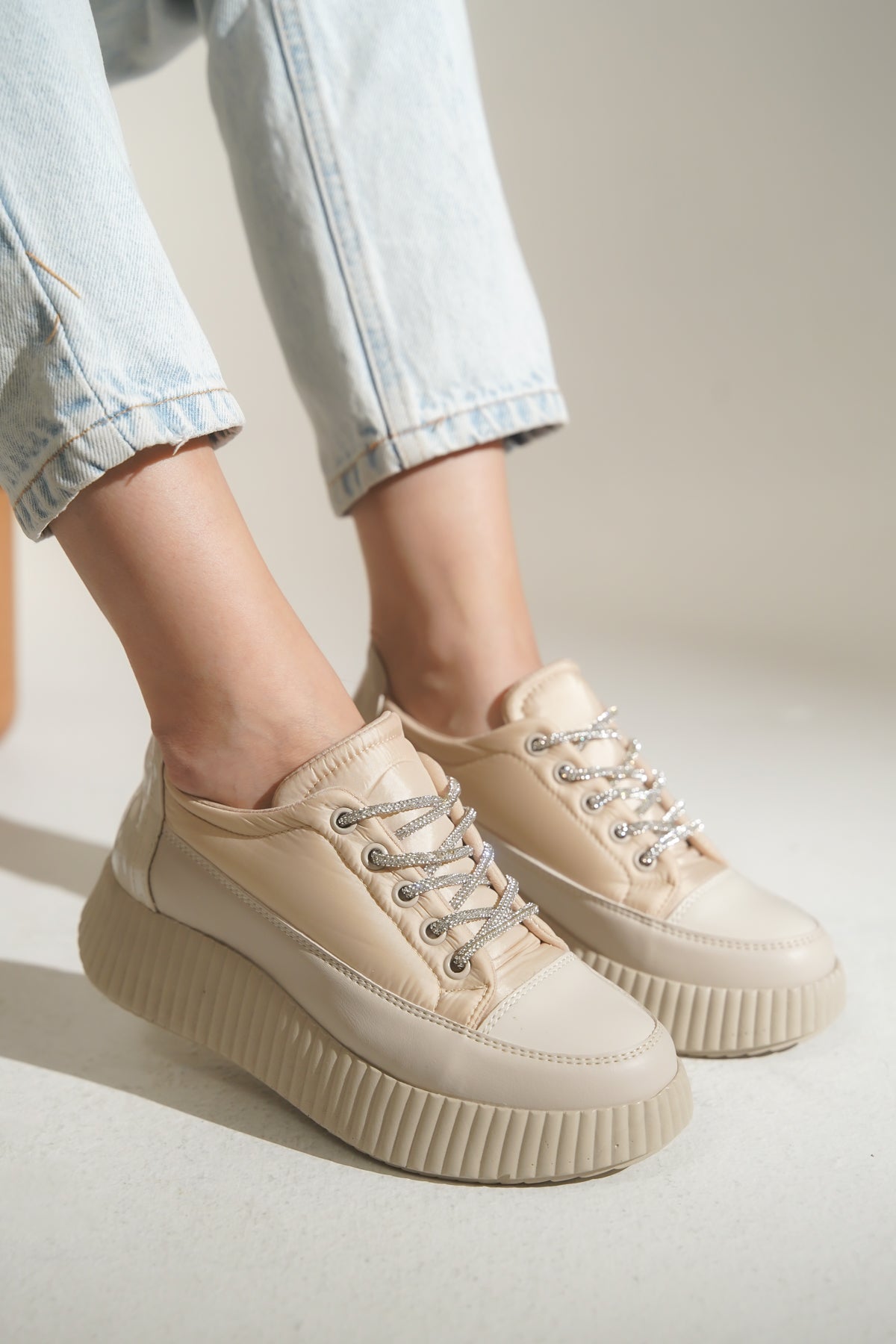 Glen Bağcığı Taş Detaylı Kadın Sneaker