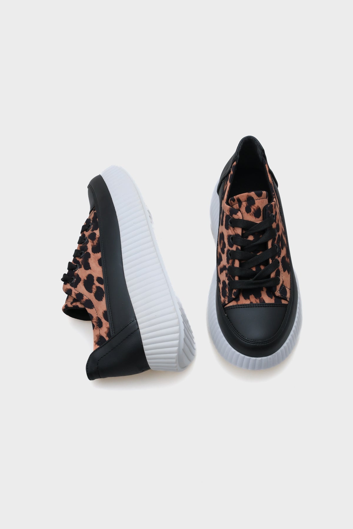 Glori Bağcıklı Leopar Desenli Kadın Sneaker
