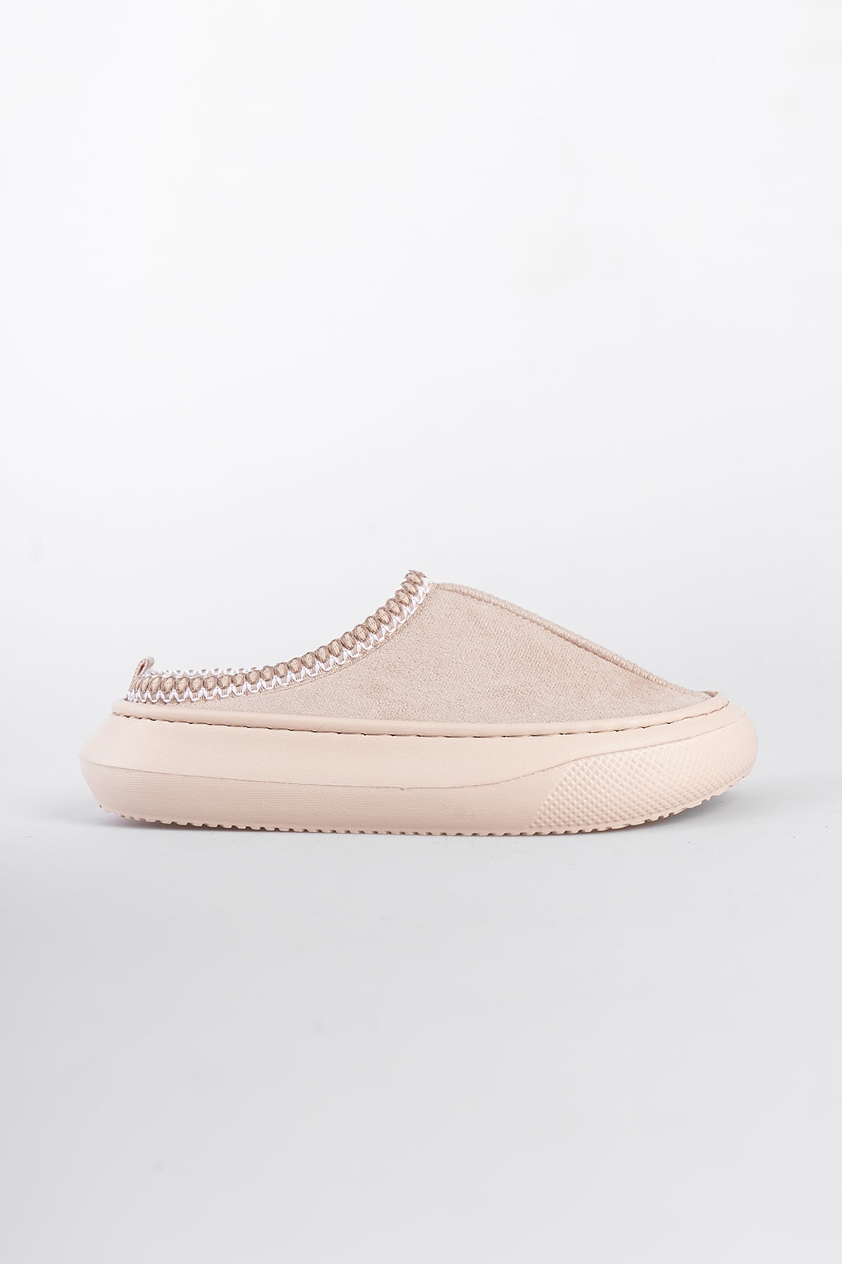 Kalın Taban Süet Dikiş Detaylı Kadın Terlik