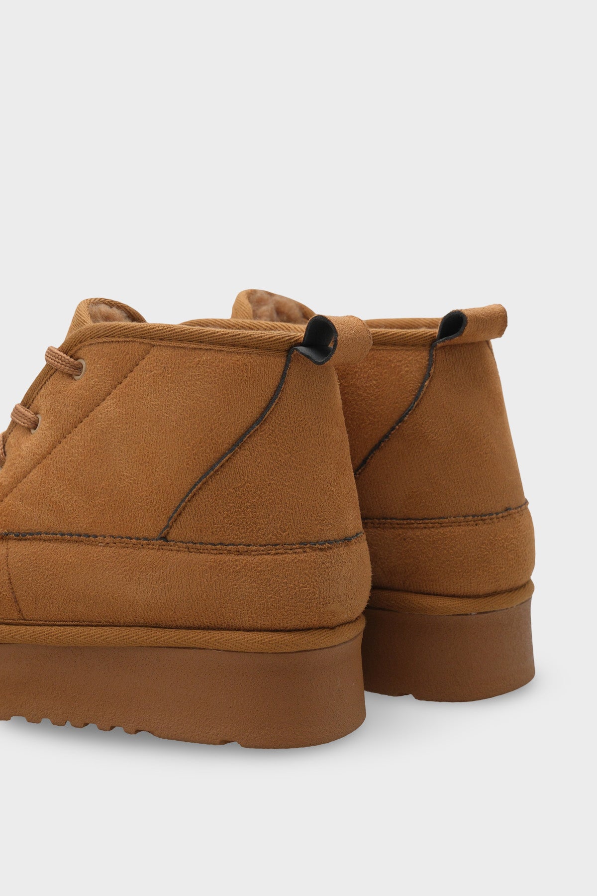 Madeline Kalın Tabanlı Yuvarlak Burunlu Bağcıklı Kürklü Kadın Bot