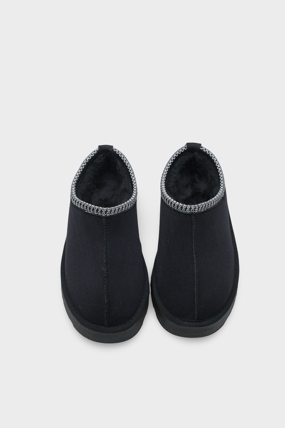 Carroll Kalın Tabanlı Yuvarlak Burunlu Kürklü Kadın Kapalı Terlik