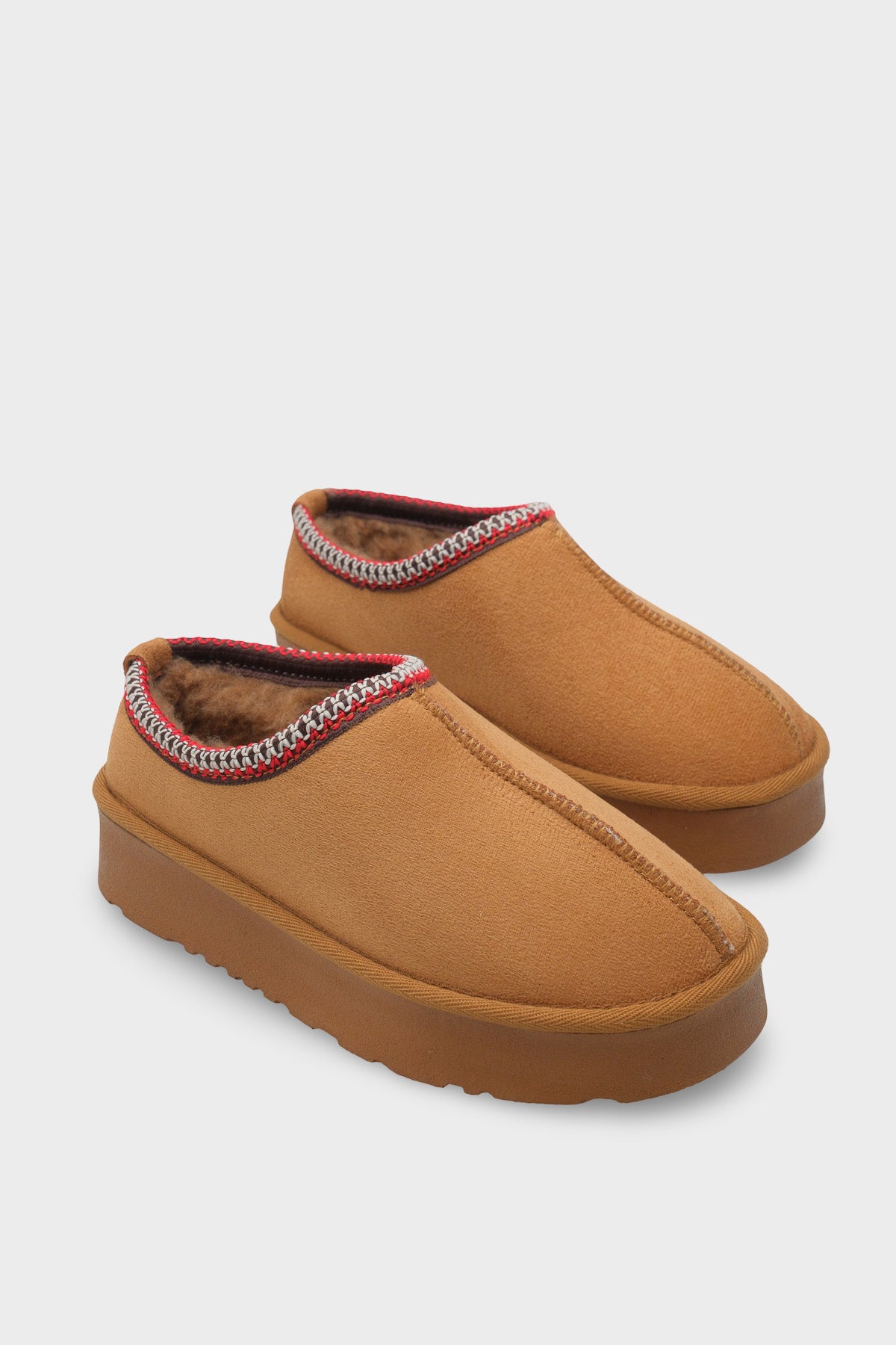 Carroll Kalın Tabanlı Yuvarlak Burunlu Kürklü Kadın Kapalı Terlik