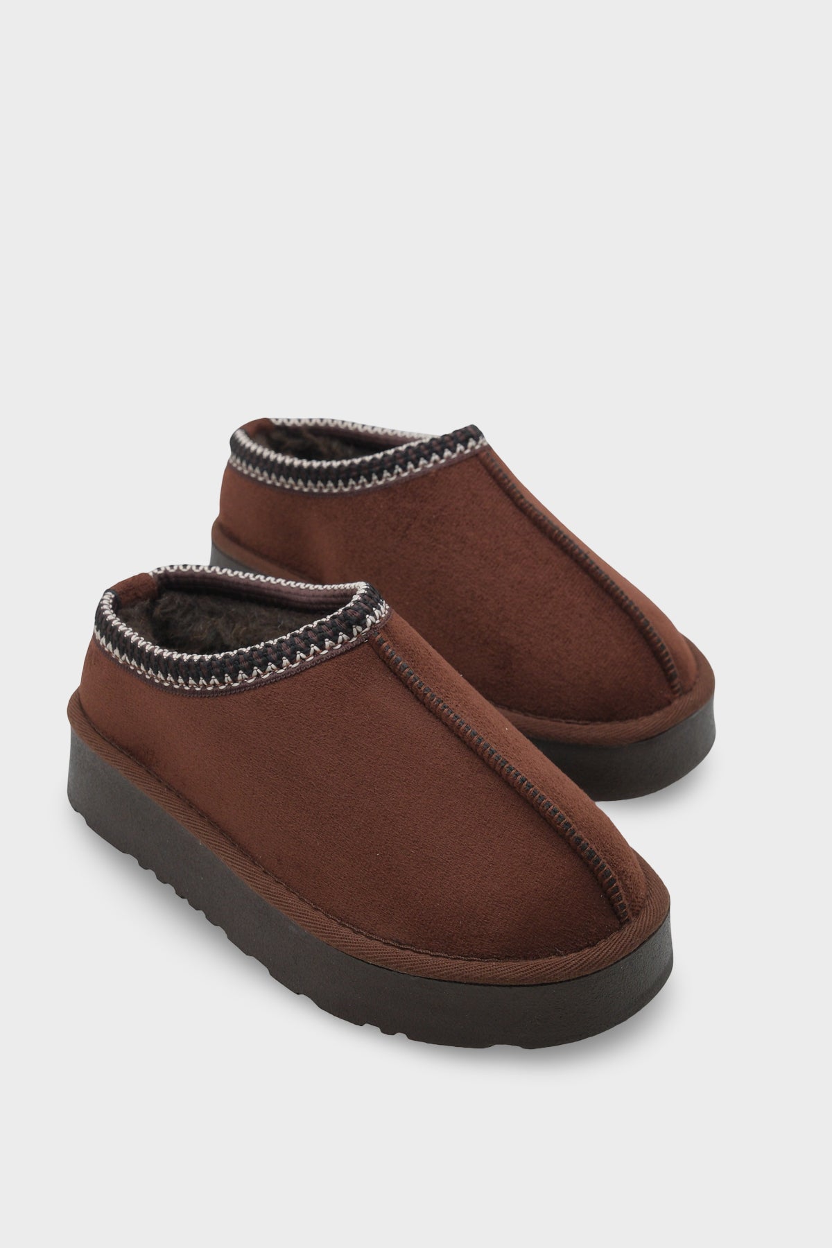 Carroll Kalın Tabanlı Yuvarlak Burunlu Kürklü Kadın Kapalı Terlik