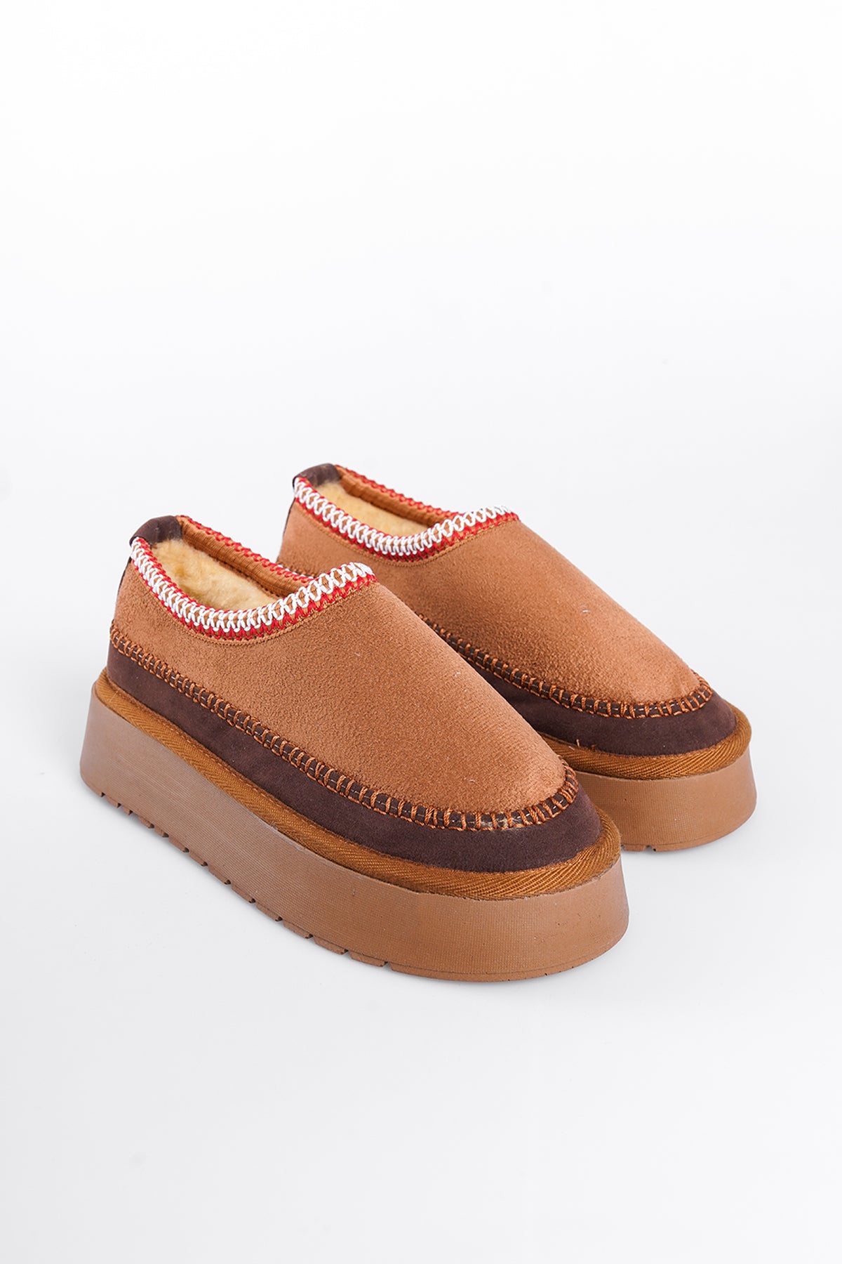 Kalın Tabanlı Yuvarlak Burunlu Kürklü Saraçlı Kadın Kapalı Terlik