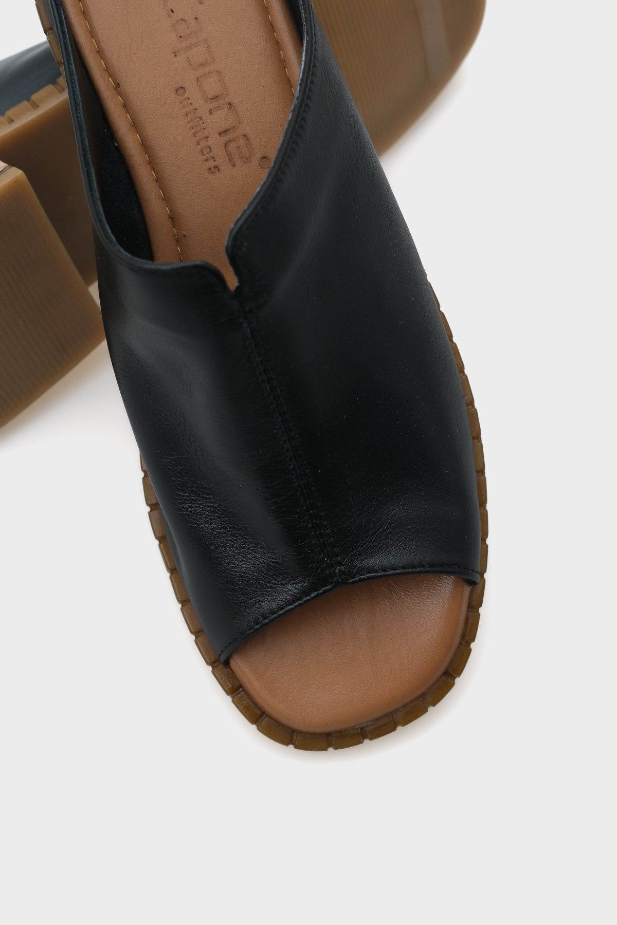 Nessy Kısa Topuklu Tek Bant Deri Kadın Terlik