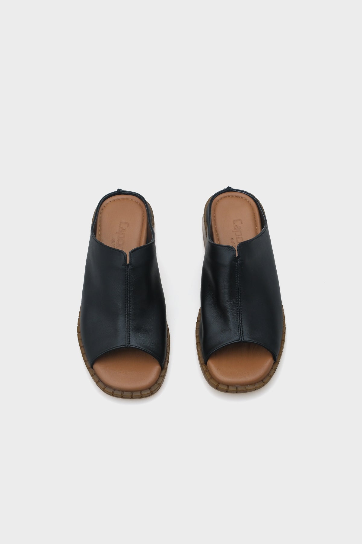 Nessy Kısa Topuklu Tek Bant Deri Kadın Terlik