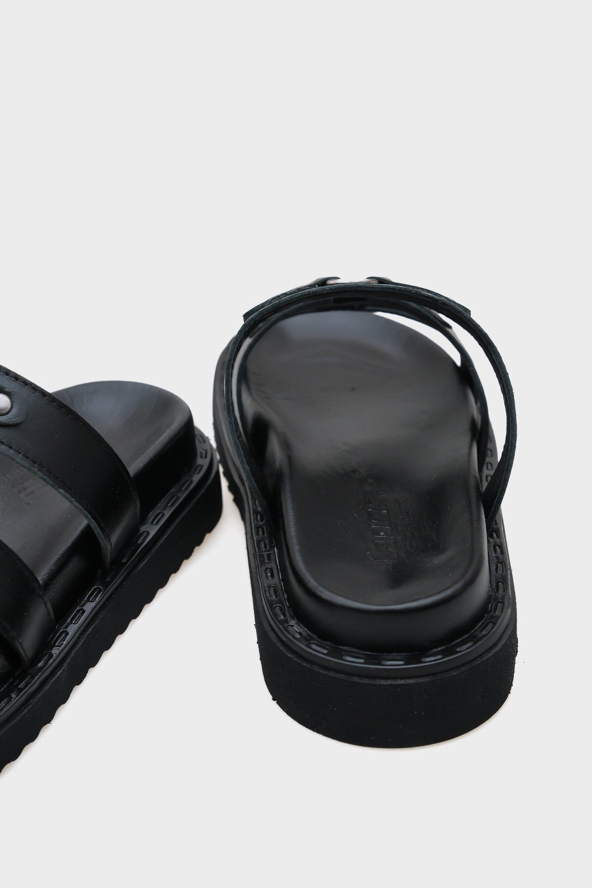 Mora Aksesuarlı Deri Kadın Terlik