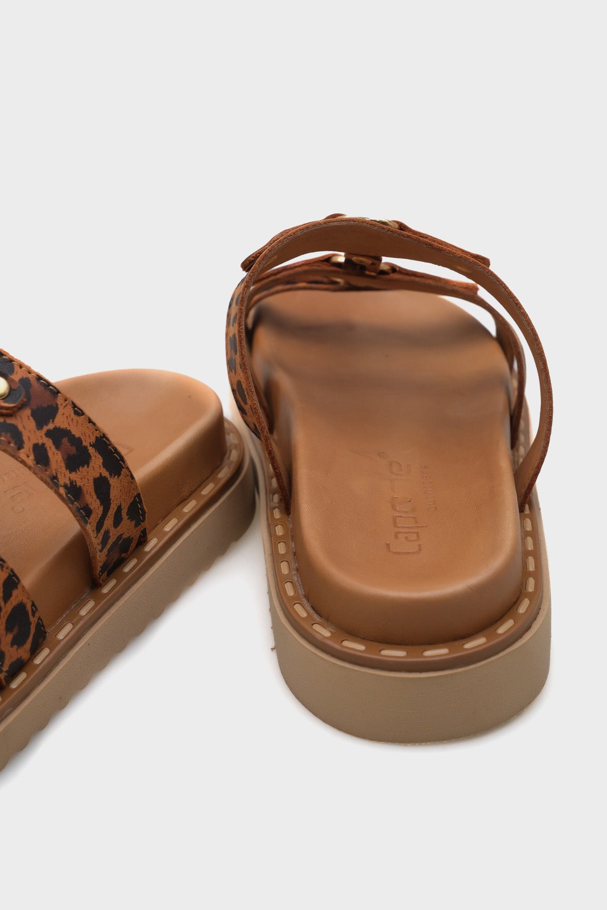 Nisa Aksesuarlı Deri Kadın Terlik