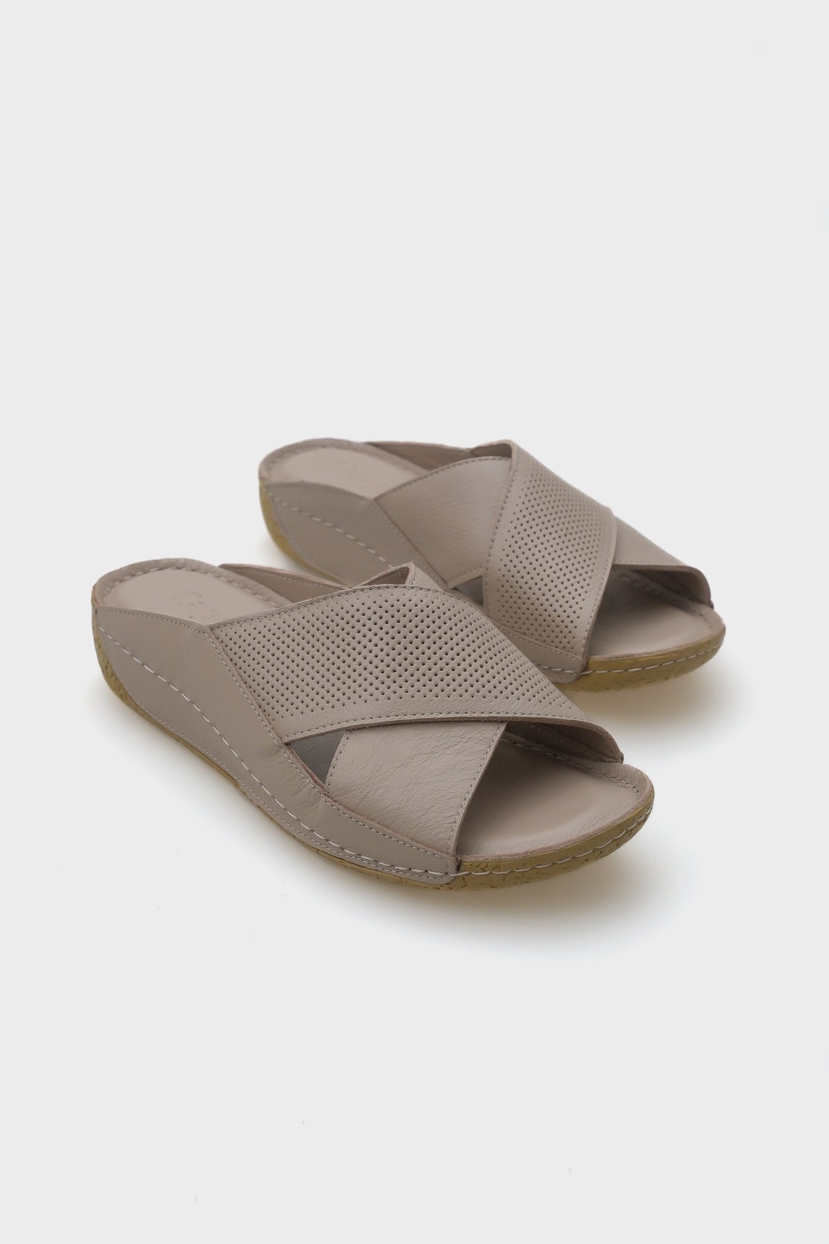 Nissa Çapraz Bantlı Deri Konfor Anatomik Kadın Terlik