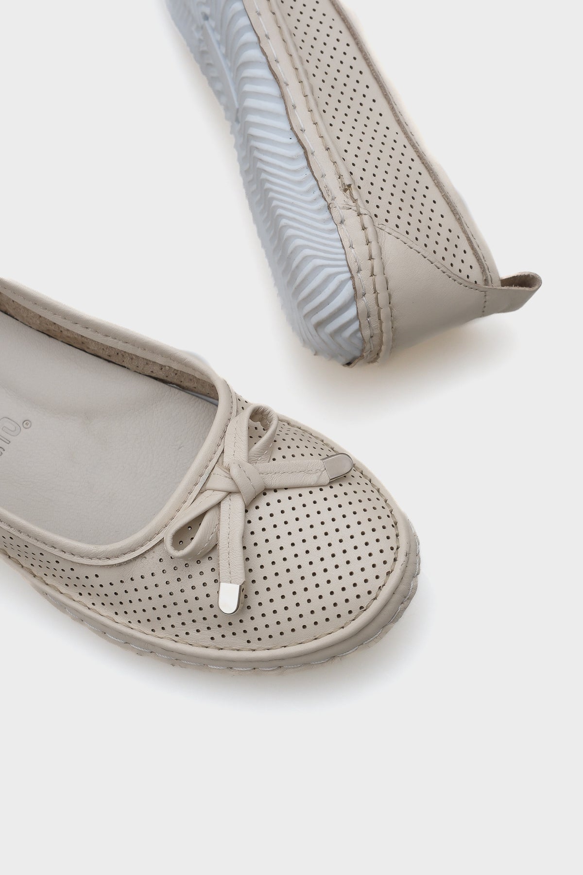 Breeze Saraçlı Lazerli Hakiki Deri Kadın Babet