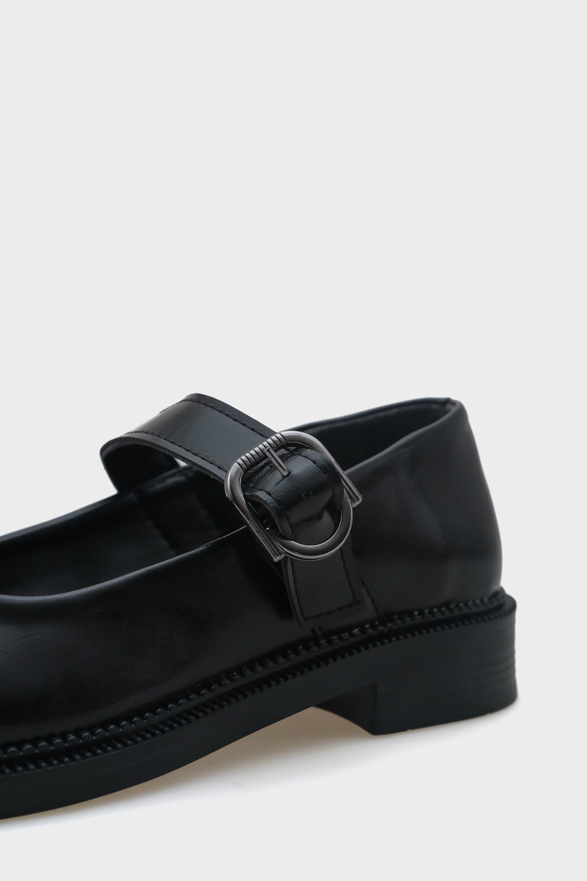 Cayla MJ Yandan Tokalı Kadın Ayakkabı