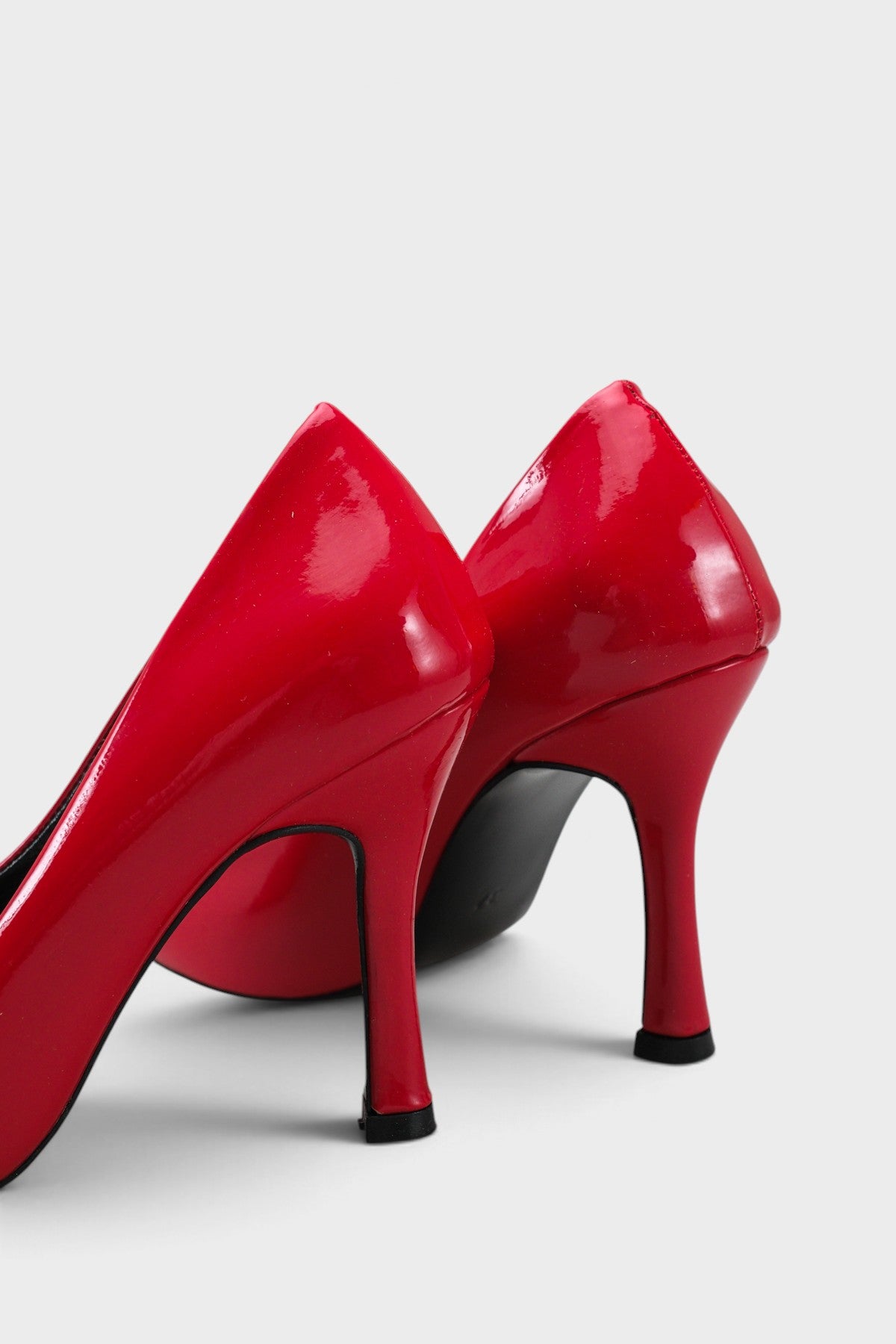 Briana Hakiki Deri Astarlı Orta Topuklu Stiletto