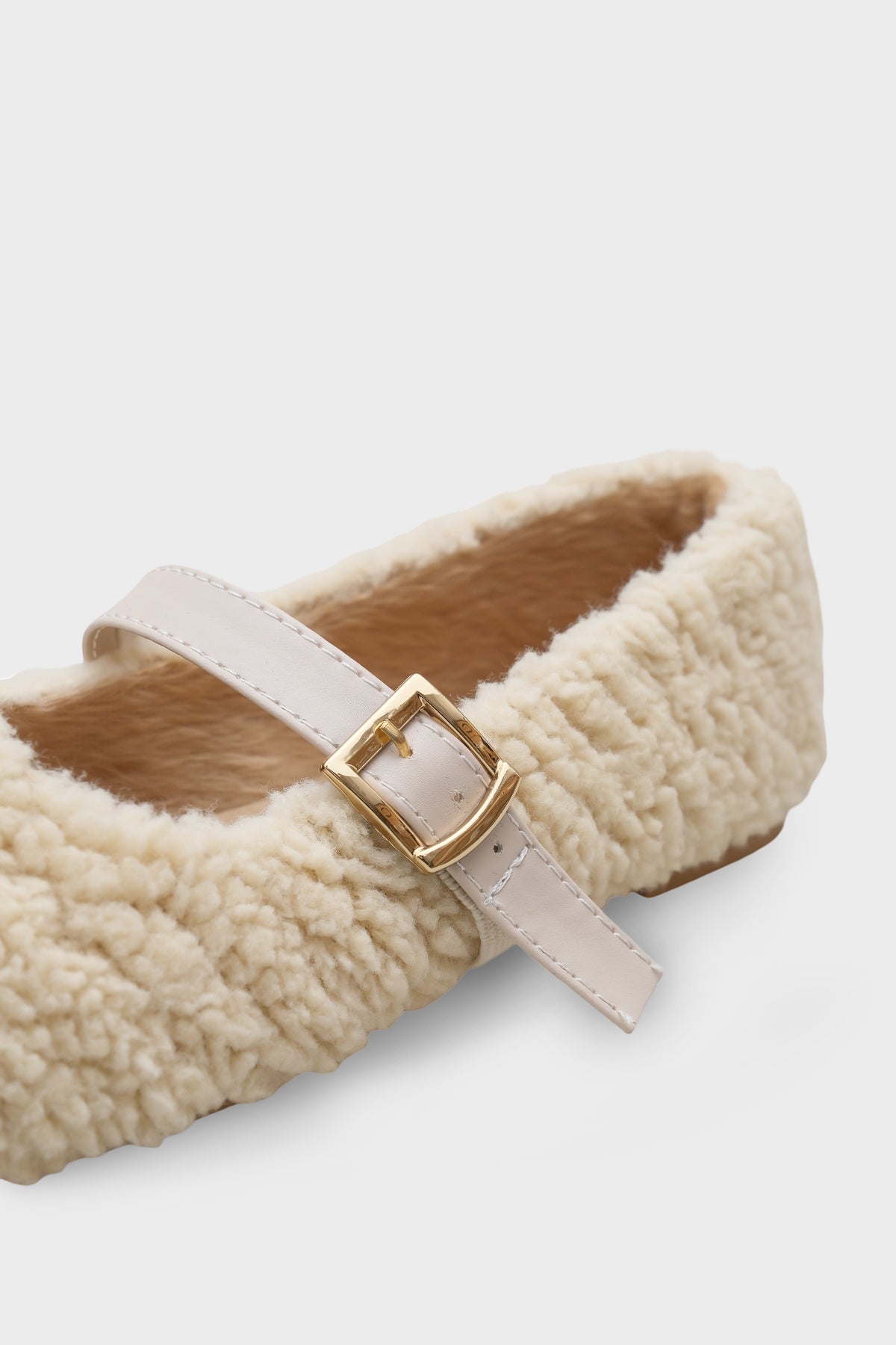 Kasey Kürklü Kadın Babet