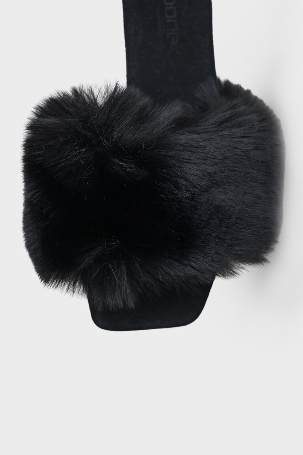 Maritsa Kadın Terlik