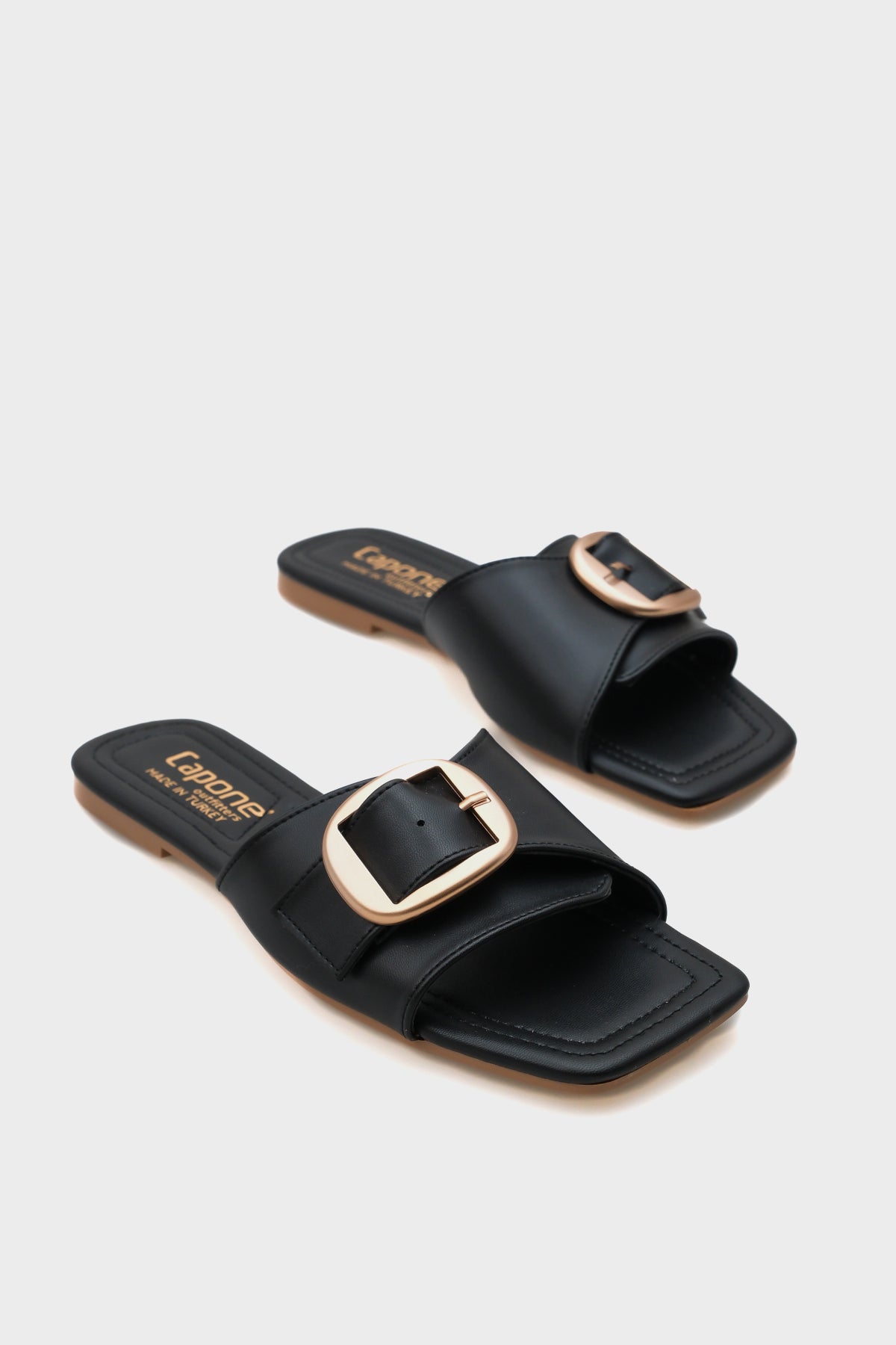 Kathy Metal Tokalı Düz Topuklu Küt Burunlu Kadın Terlik