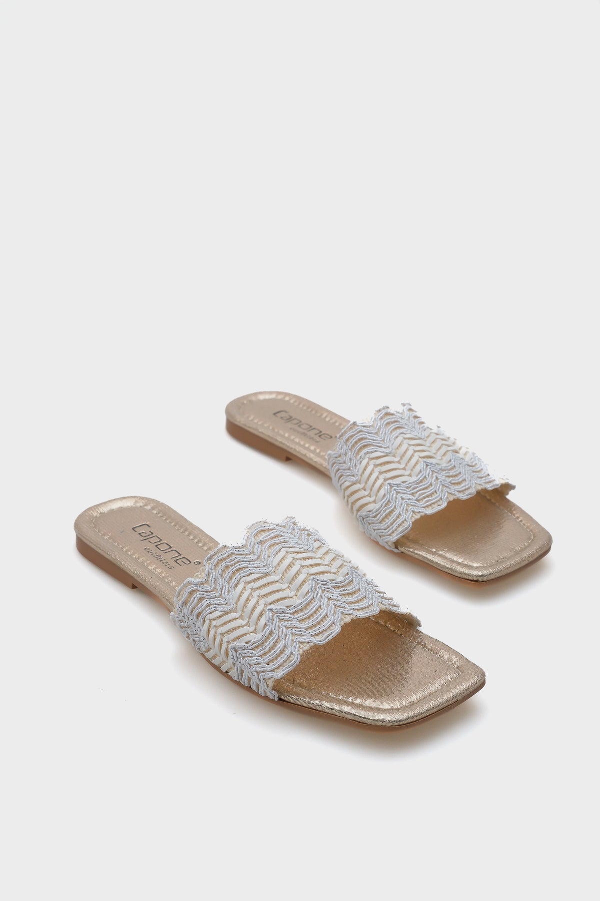 Katya Düz Topuklu Parlak Küt Burunlu Kadın Terlik