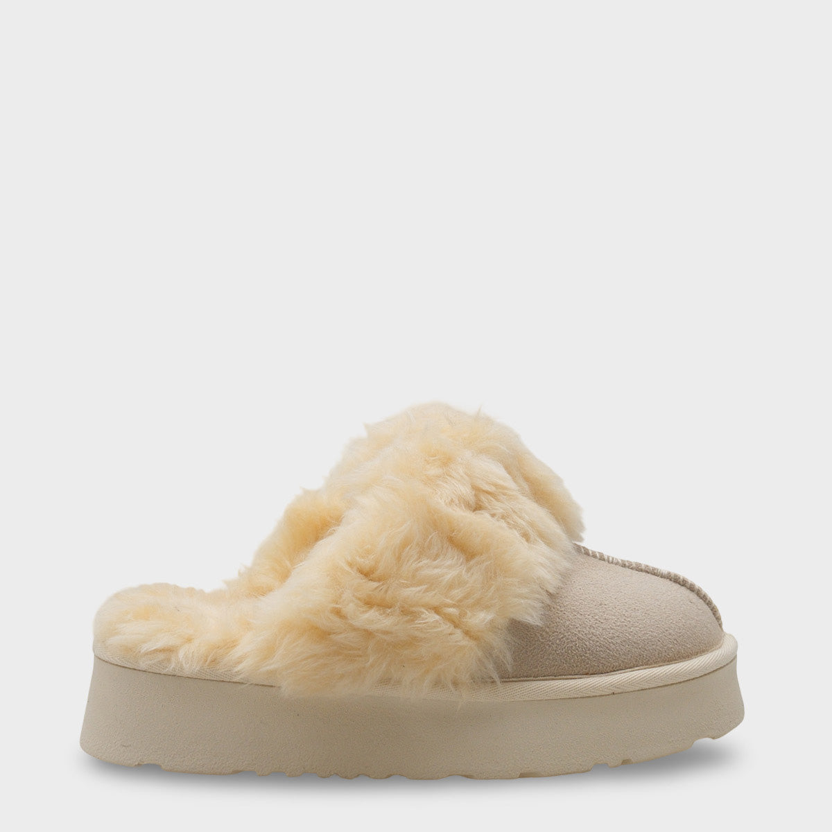 Florri Tüylü Burnu Kapalı Kadın Terlik