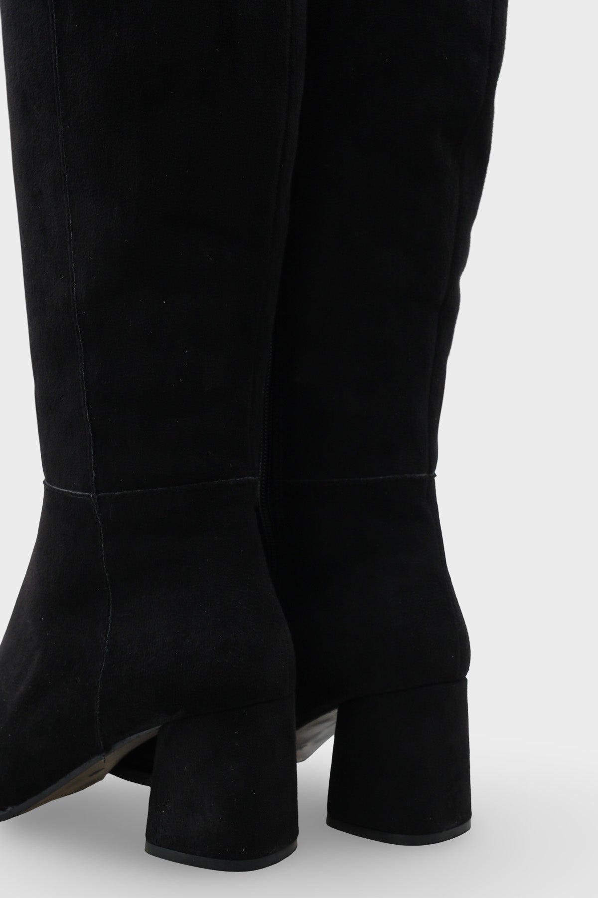 Cathrine Oval Burunlu Yandan Fermuarlı Topuklu Süet Kadın Çizme