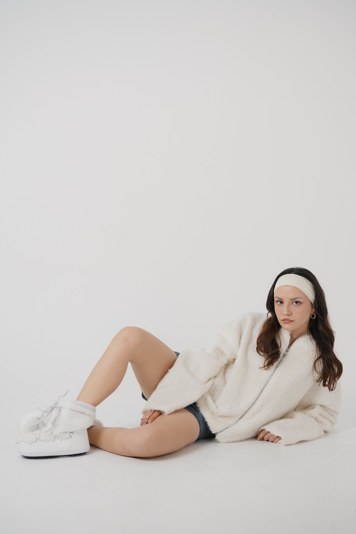 Beatrisa Yuvarlak Burunlu Kalın Tabanlı Kürklü Kadın Kar Botu