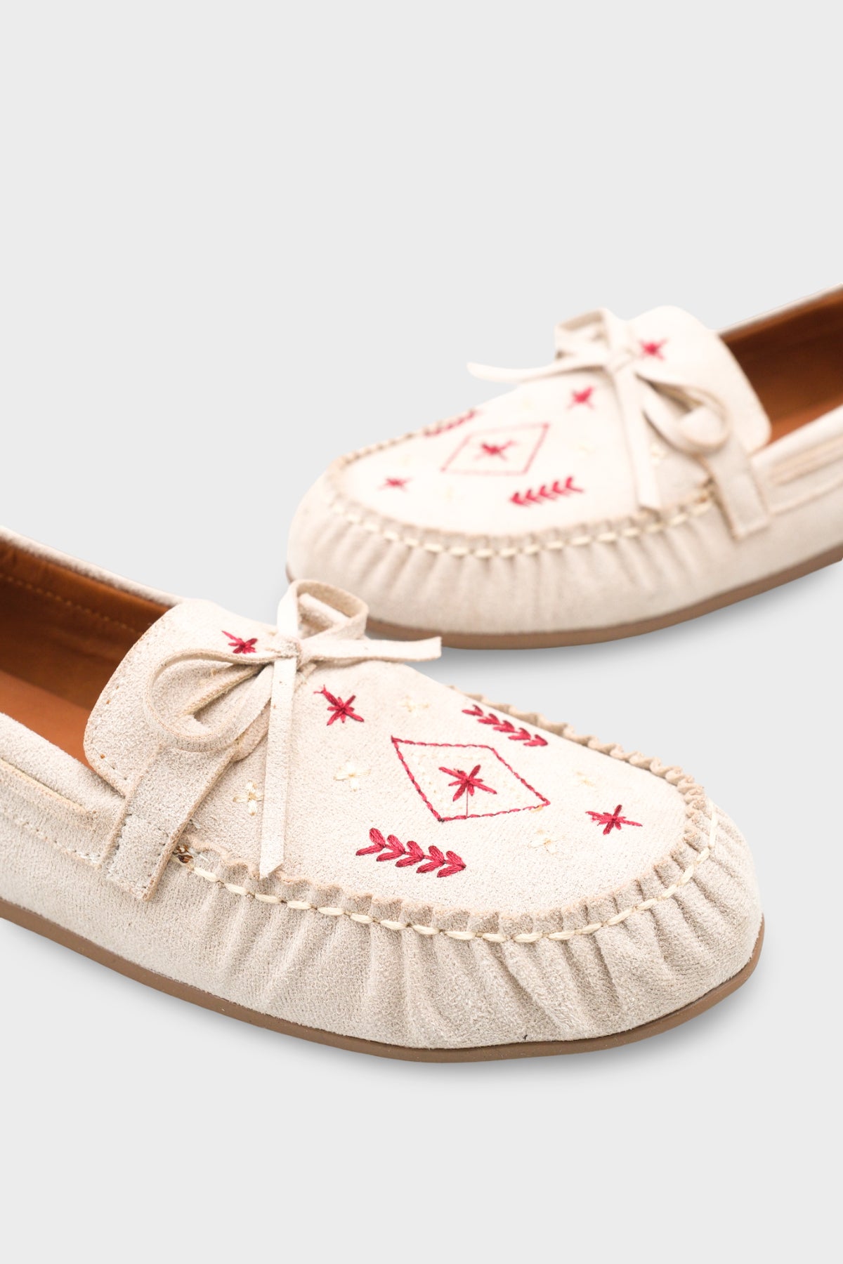 Viki Kızılderili Nakışlı Yumuşak Kadın Loafer Ayakkabı