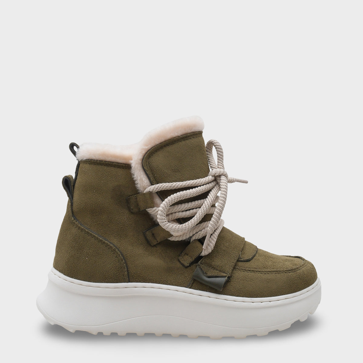 Agatha Kürklü Kadın Bot