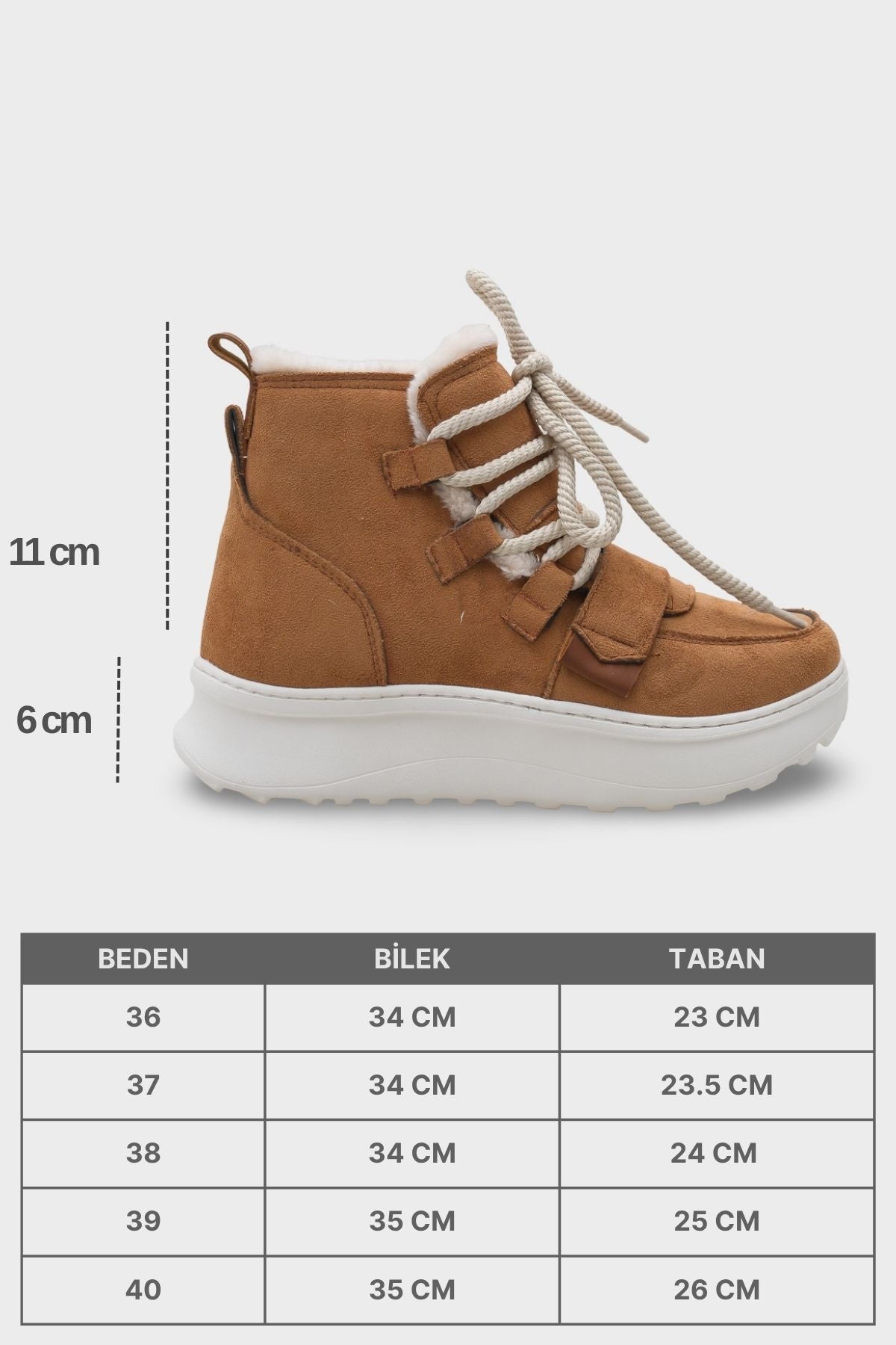 Agatha Kürklü Kadın Bot