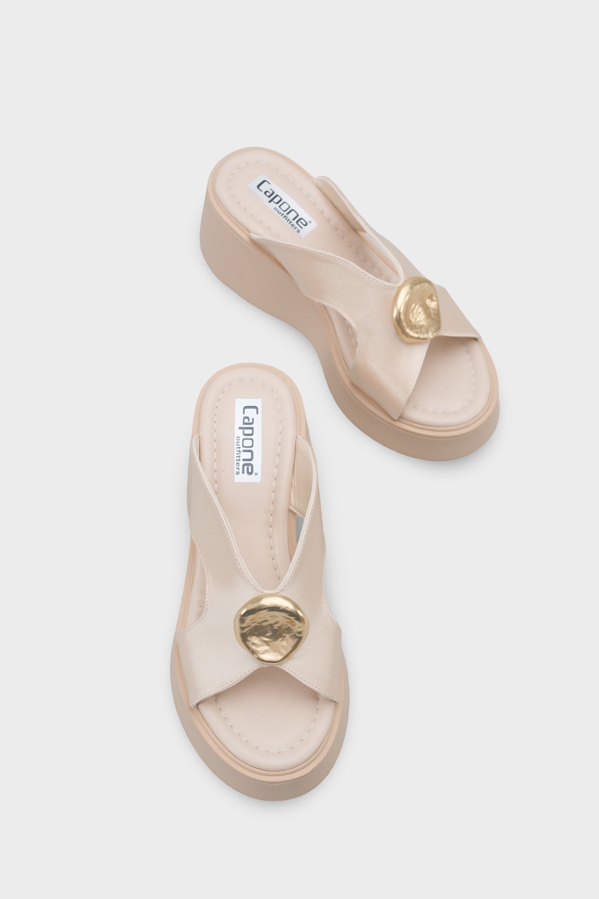 Zarla Taşlı Dolgu Topuk Günlük Kadın Terlik