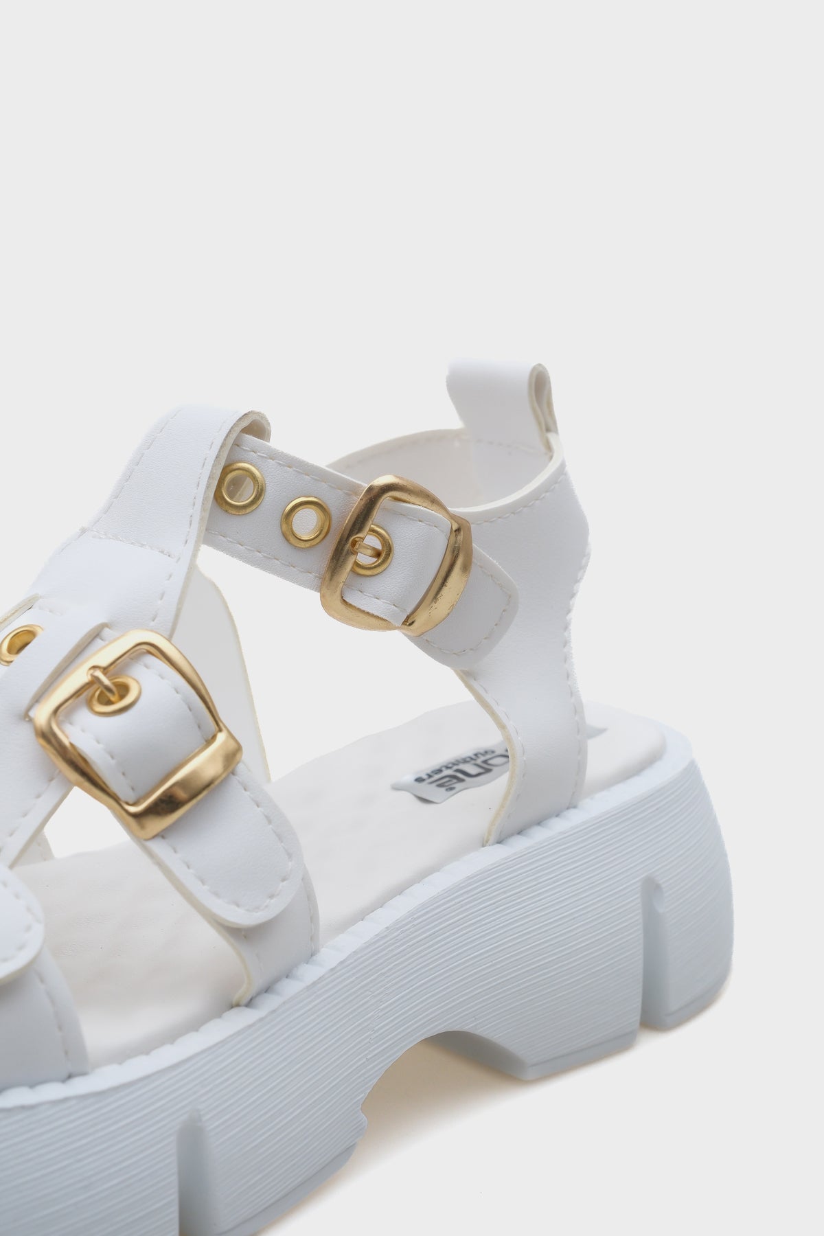 Cherry Kalın Tabanlı Bilekten Bantlı Konfor Tabanlı Kadın Sandalet