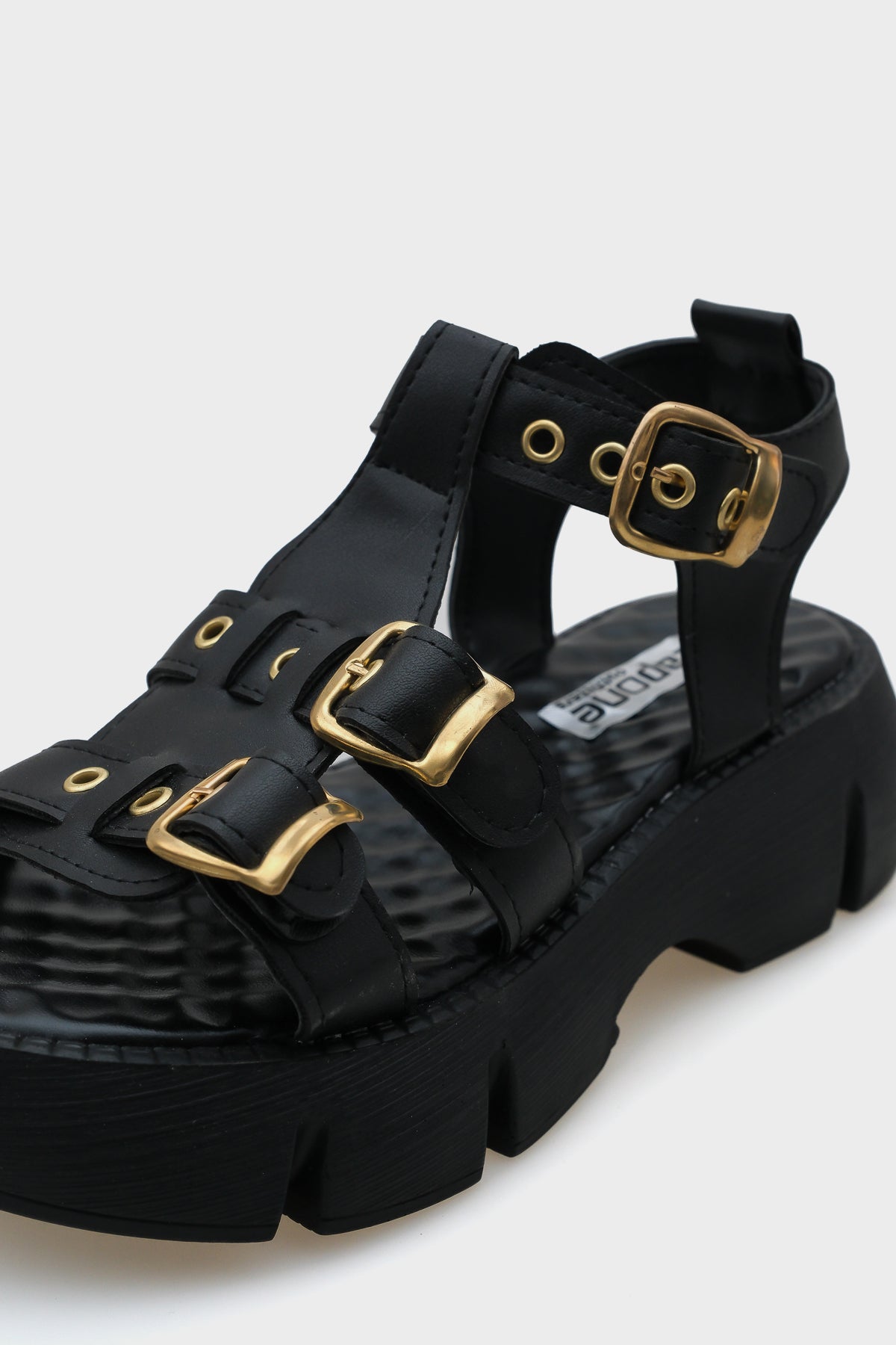 Cherry Kalın Tabanlı Bilekten Bantlı Konfor Tabanlı Kadın Sandalet