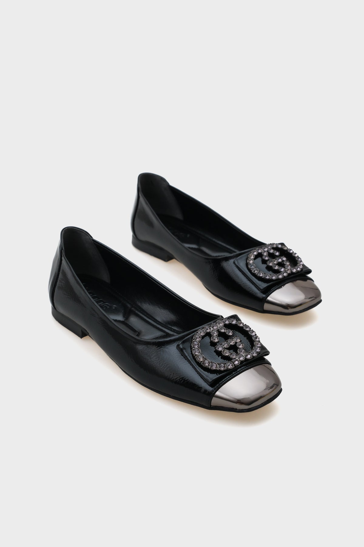 Adel Küt Burunlu Taşlı Tokalı Kadın Babet