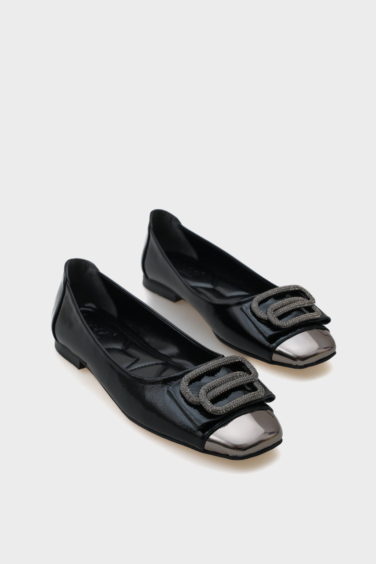 Adina Küt Burunlu Aynalı Taşlı Tokalı Kadın Babet