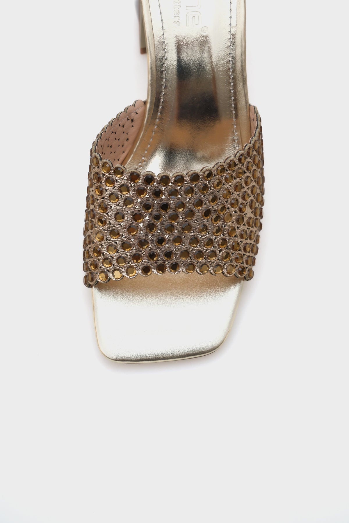 Lora Orta Topuklu Küt Burunlu Taşlı Kadın Terlik