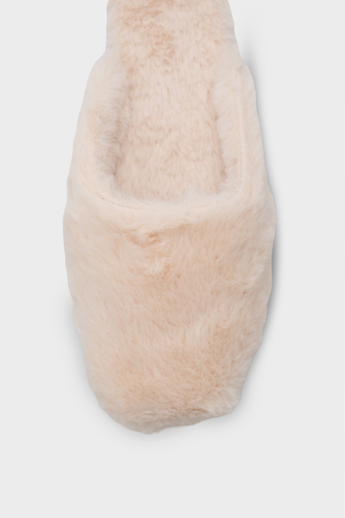 Cecile Kadın Peluş Burnu Kapalı Terlik