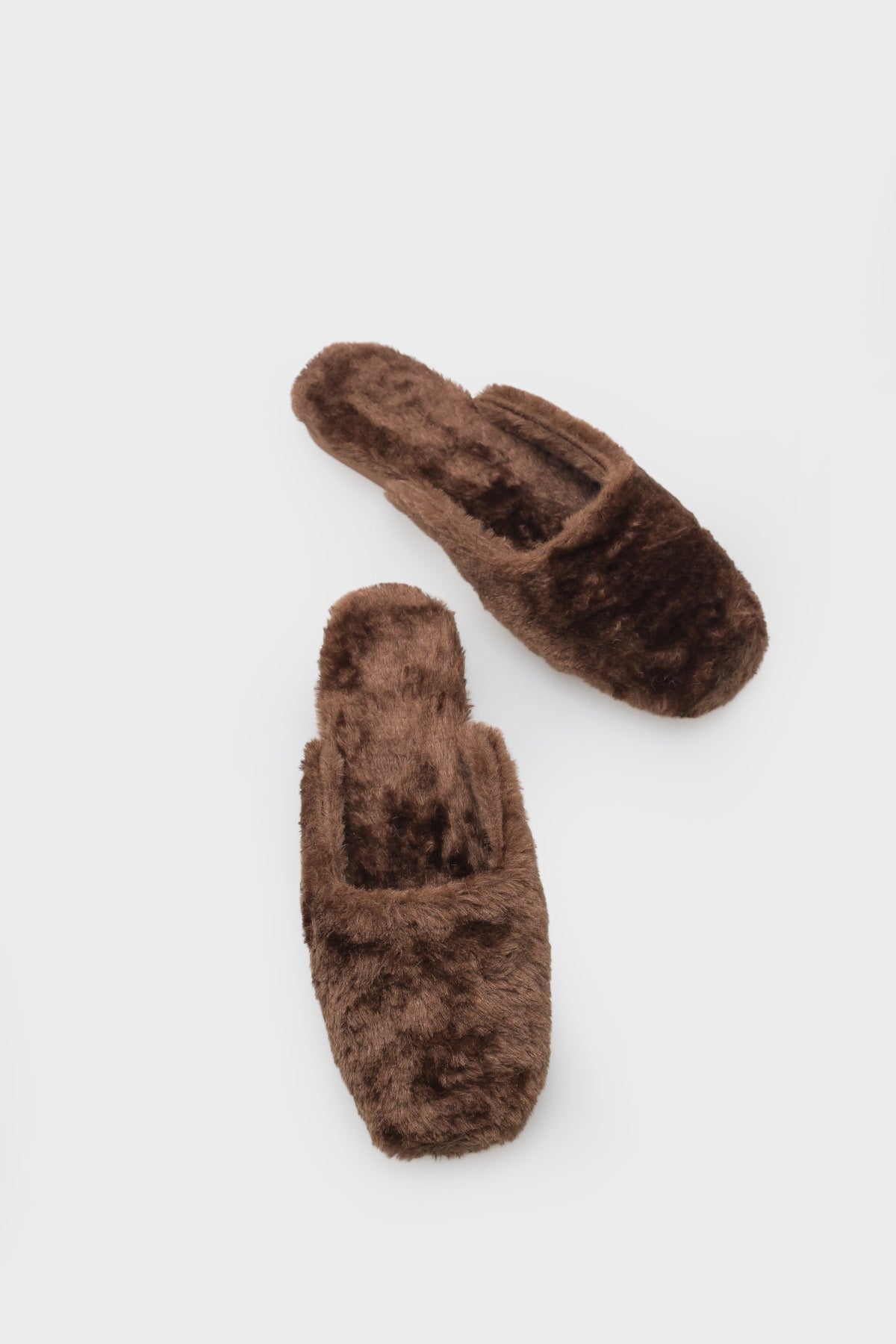 Cecile Kadın Peluş Burnu Kapalı Terlik