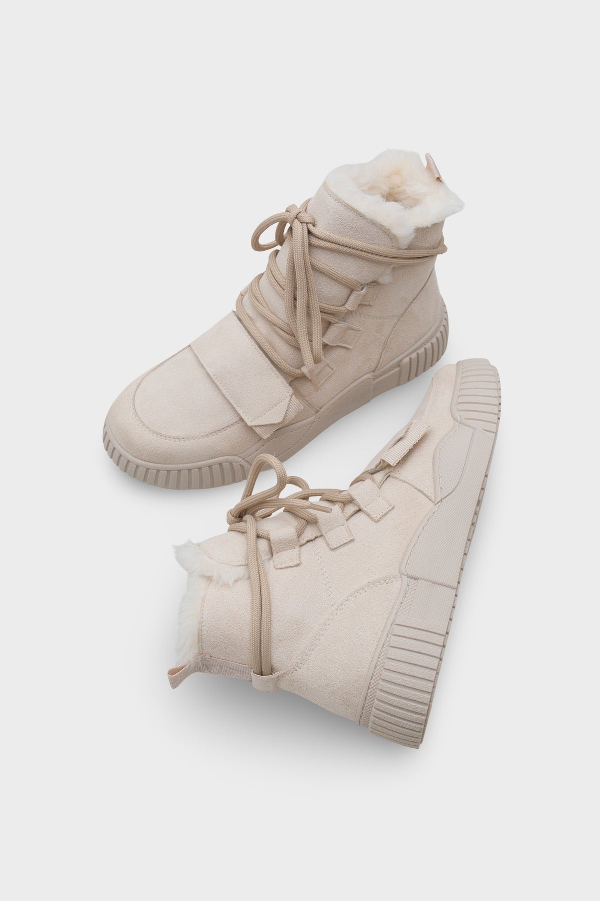 Sharron Kürklü Kadın Spor Bot