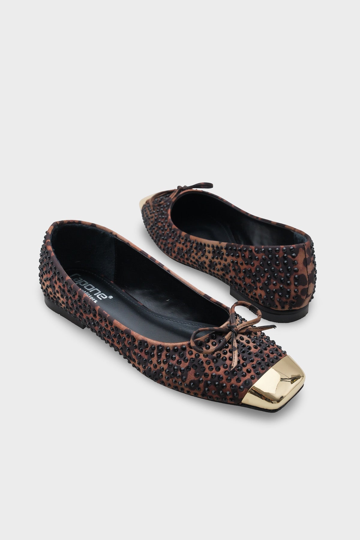 Judie Metal Küt Burunlu Taşlı Babet