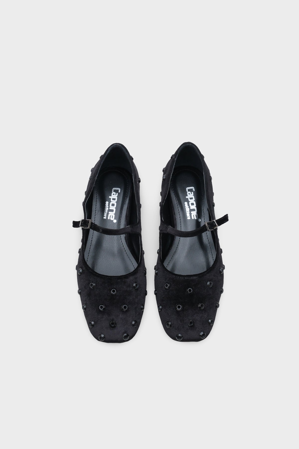 Shayla Küt Burunlu Zımbalı Tokalı Kadın Babet