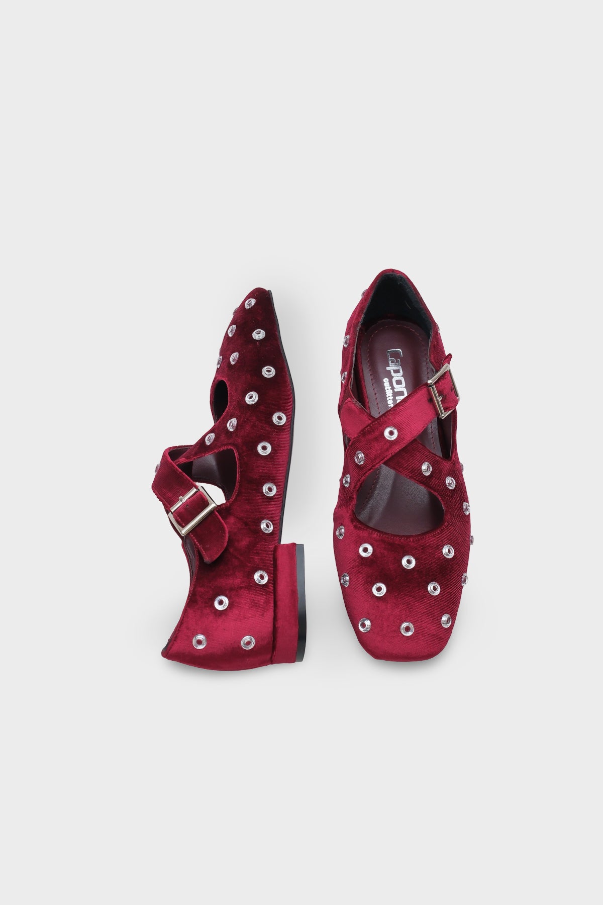 Janeta Kadife Küt Burunlu Zımbalı Çapraz Bantlı Kadın Babet