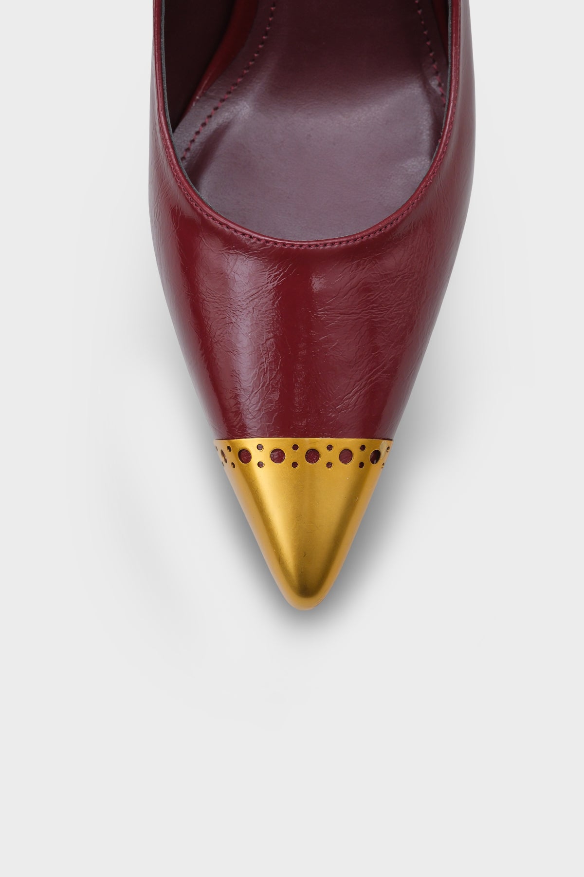 Leigh Sivri Metal Burunlu Orta Topuklu Rugan Görünümlü Kadın Ayakkabı