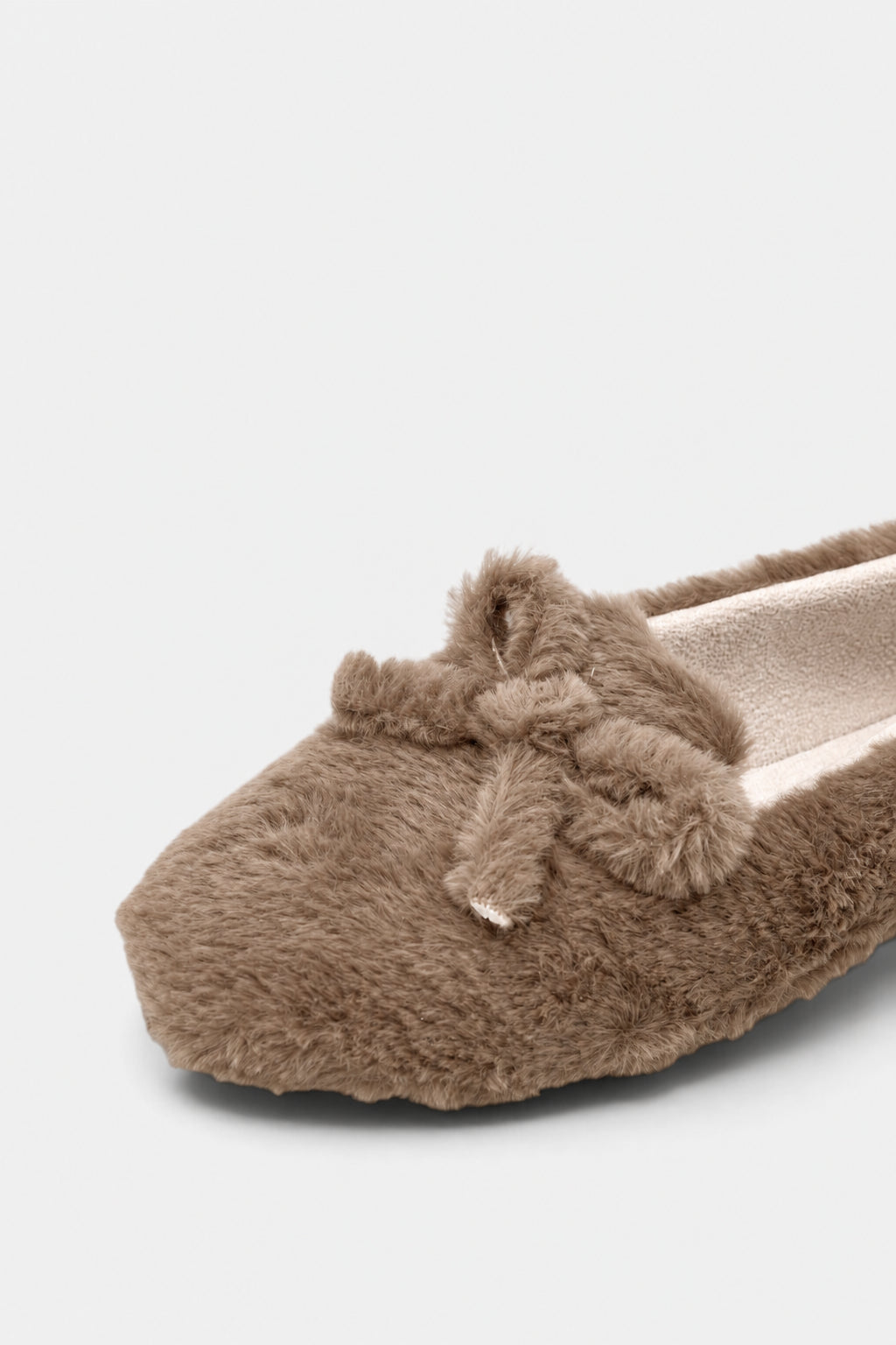 Patrica Peluş Fiyonklu Babet