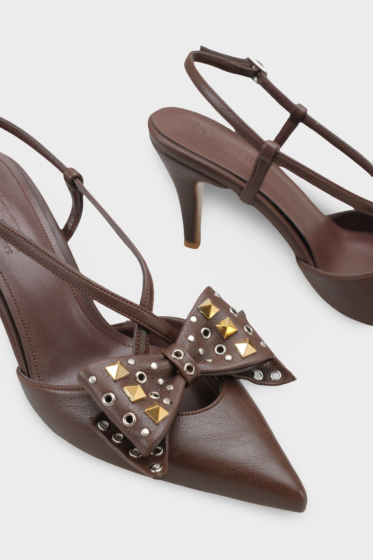 Nancie Orta Topuklu Metal Zımbalı Fiyonklu Arkası Açık Kadın Ayakkabı