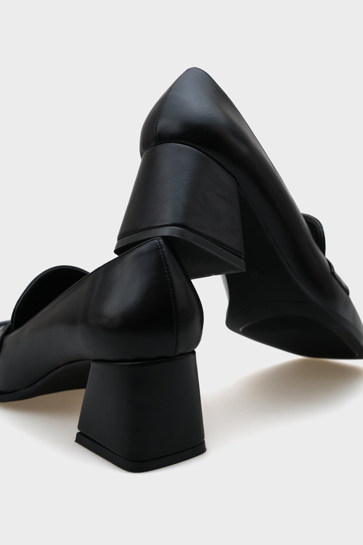 Rachel Küt Burunlu Orta Topuklu Loafer Kadın Ayakkabı